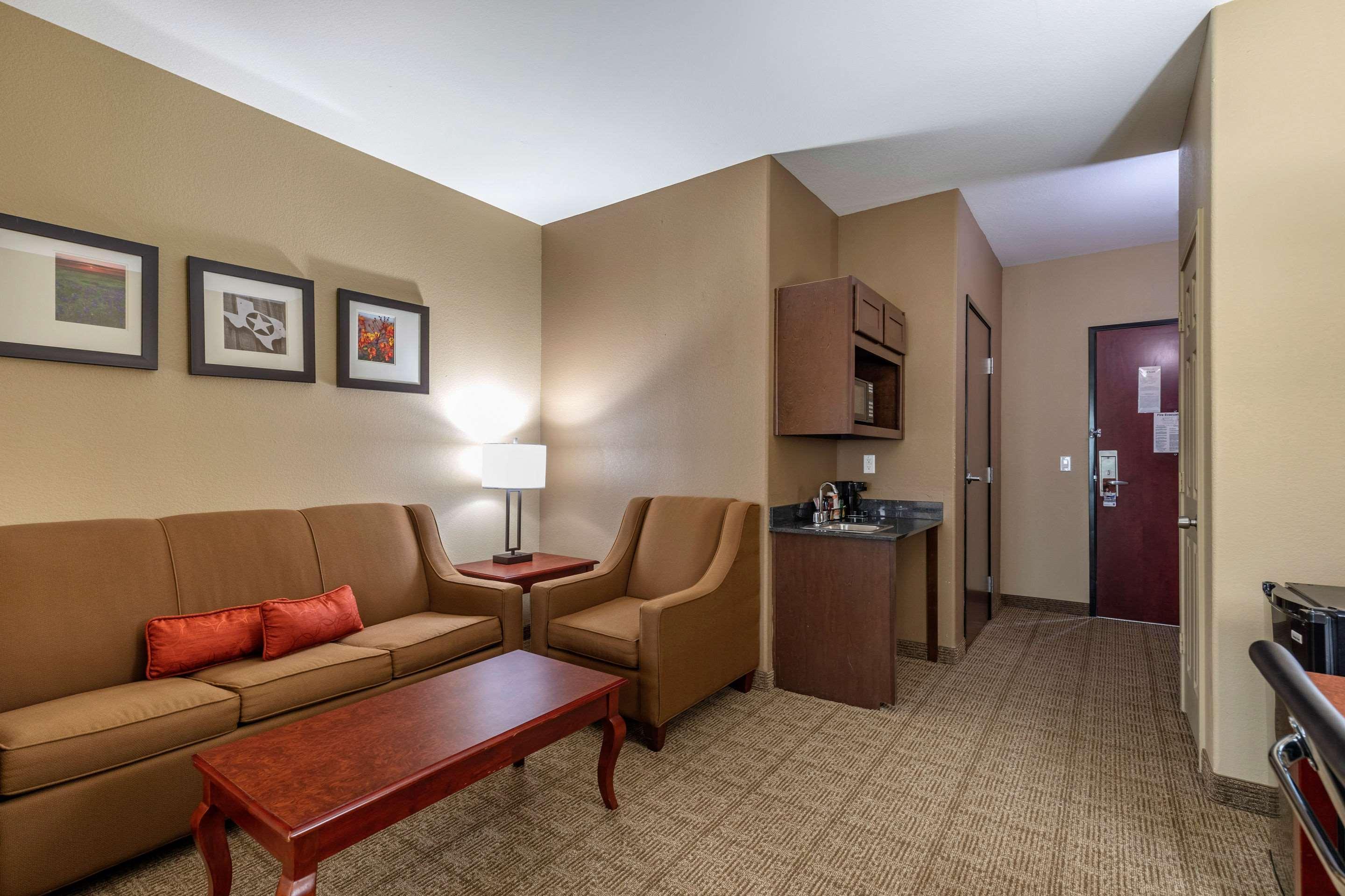 Comfort Suites Эннис Экстерьер фото