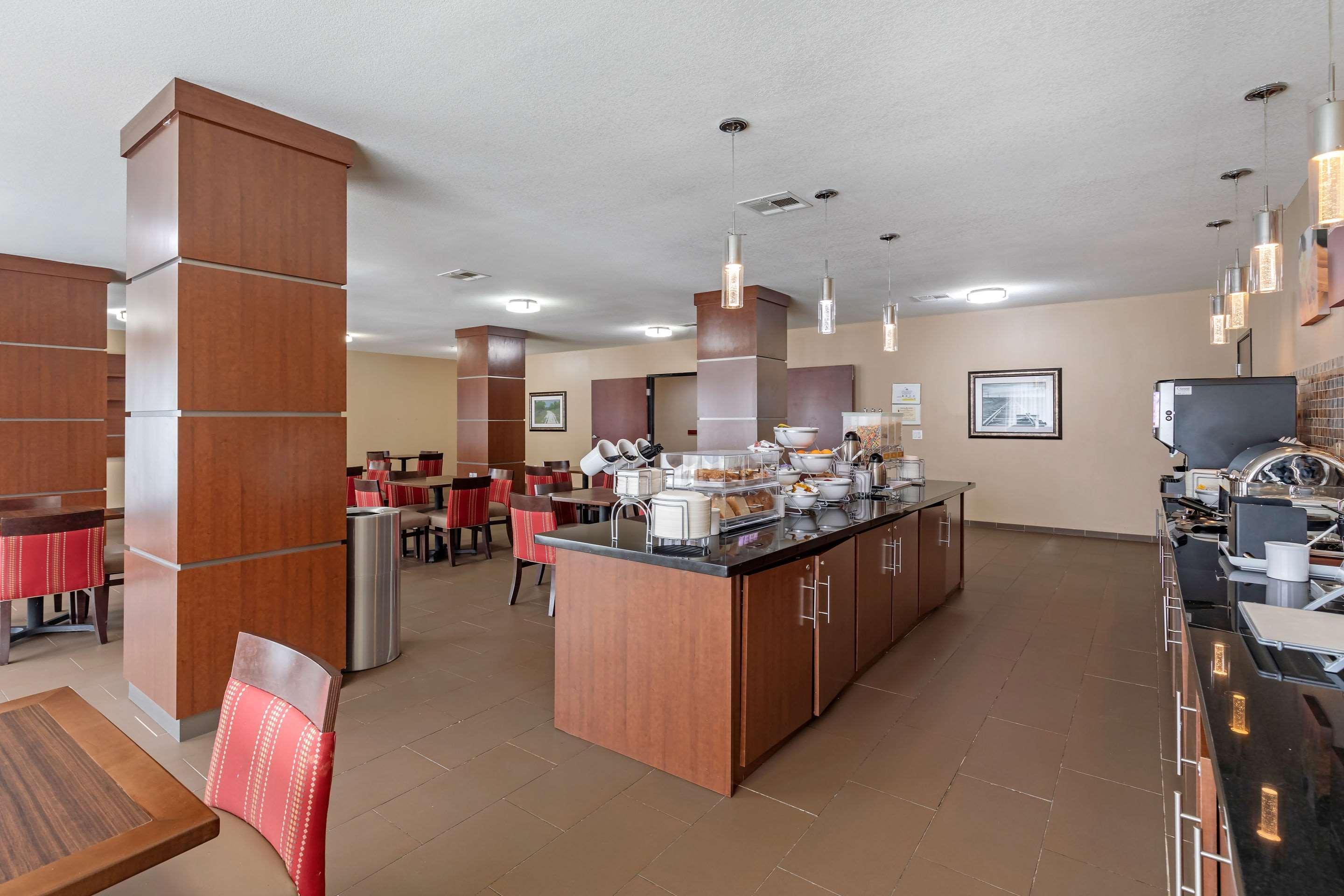 Comfort Suites Эннис Экстерьер фото
