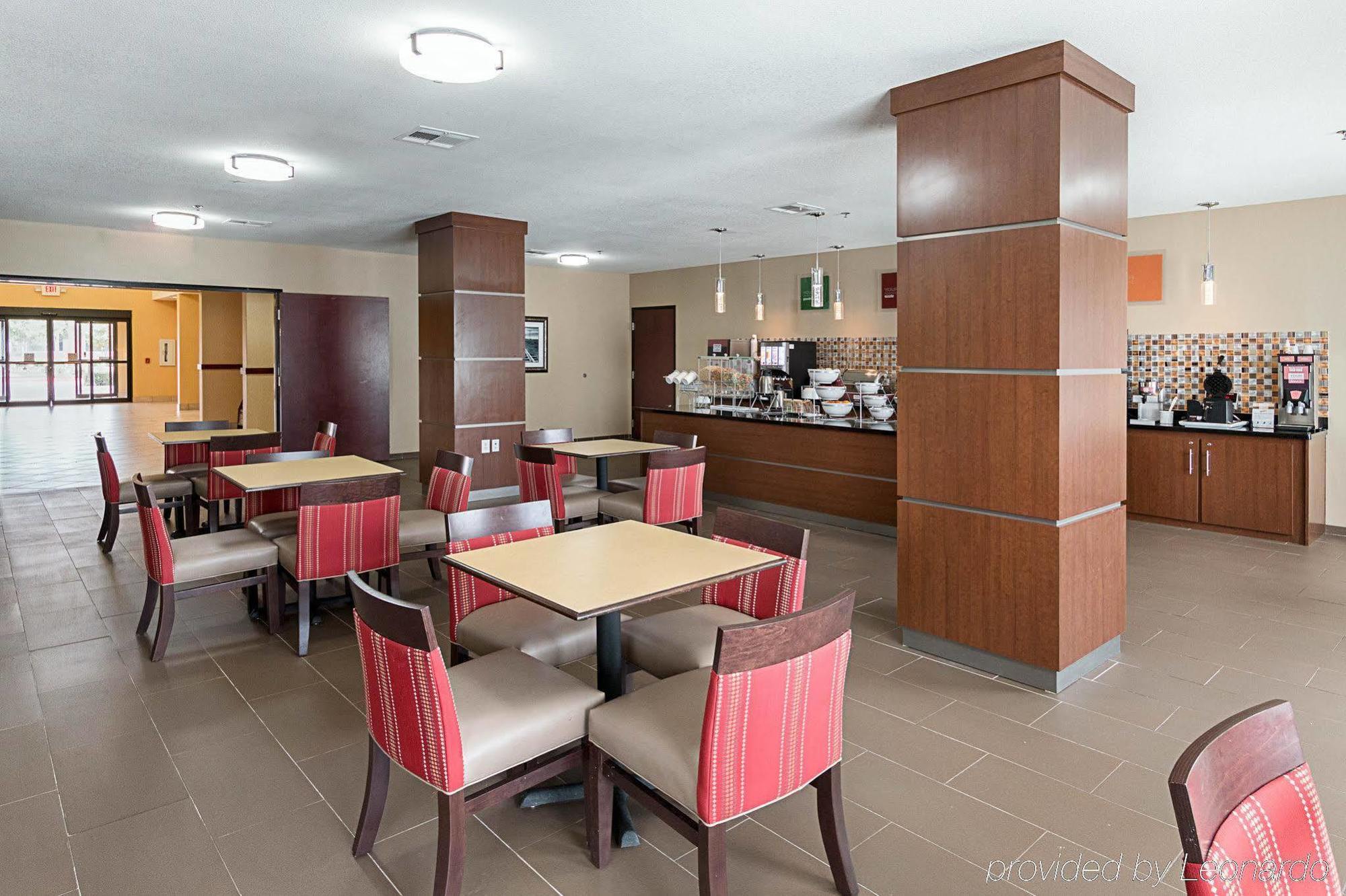 Comfort Suites Эннис Экстерьер фото