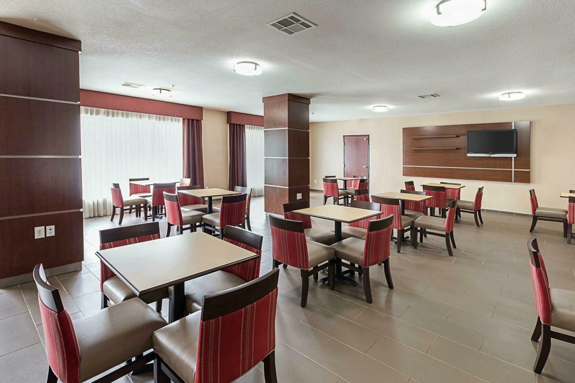 Comfort Suites Эннис Экстерьер фото